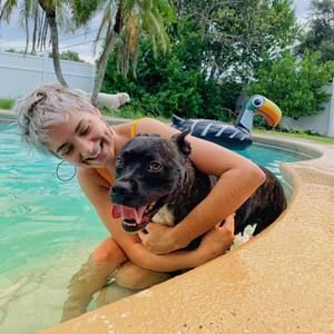 Meet your Posher, Corinne